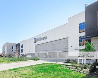Photo 3 of Storage Center, The - 2500 Airline Drive, Metairie, LA