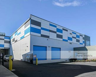 Photo 4 of SmartStop Self Storage - 4836 SE Powell Blvd, Portland, OR