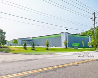 Photo 2 of Extra Space Storage - 7725 Washington Avenue South, Edina, MN