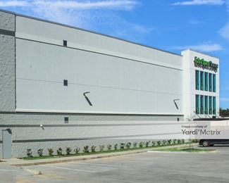 Photo 2 of Extra Space Storage - 421 Falconer Drive, Covington, LA