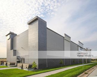Photo 2 of Extra Space Storage - 3002 South 82nd Avenue, Omaha, NE