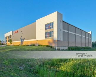 Photo 3 of Public Storage - 7830 Kingery Hwy, Willowbrook, IL