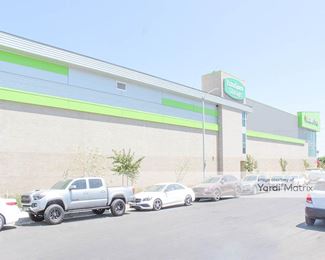 Photo 2 of Extra Space Storage - 6880 Troost Avenue, North Hollywood, CA