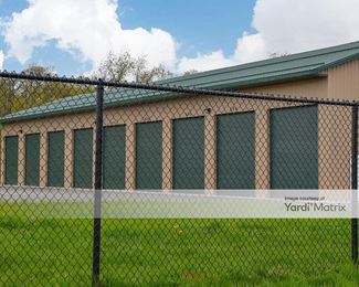 Photo 2 of Hawkeye Self Storage - 3574 Green Pointe Center, Hamilton, MI