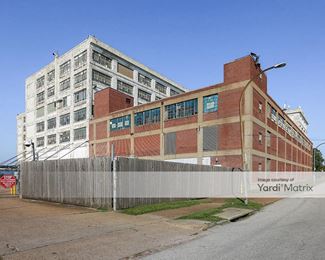 Photo 2 of Premier Auto-Self Storage - 3901 North Kingshighway Street, St. Louis, MO