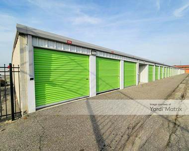 Storage Units for Rent available at 6641 Columbia Avenue, Hammond, IN 46320