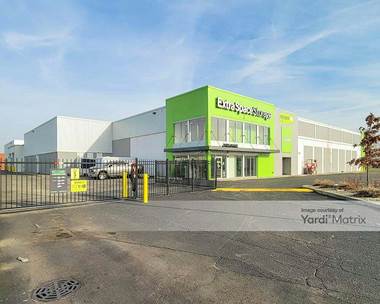 Storage Units for Rent available at 6641 Columbia Avenue, Hammond, IN 46320