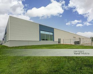 Photo 4 of Extra Space Storage - 11100 Linpage Place, Saint Louis, MO