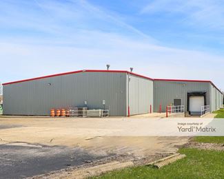Photo 4 of Valley Storage - 12878 Pearl Road, Strongsville, OH