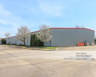 Photo 5 of Valley Storage - 12878 Pearl Road, Strongsville, OH
