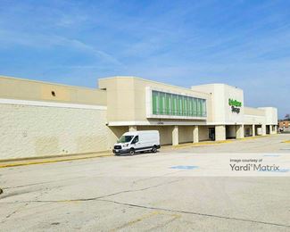 Photo 4 of Extra Space Storage - 571 West 14th Street, Chicago Heights, IL
