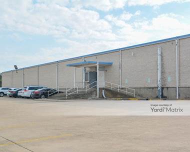 Storage Units for Rent available at 2920 Avenue F, Arlington, TX 76011
