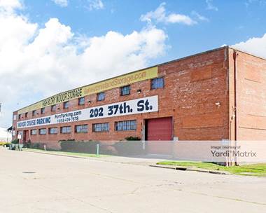 Storage Units for Rent available at 202 37th Street, Galveston, TX 77550