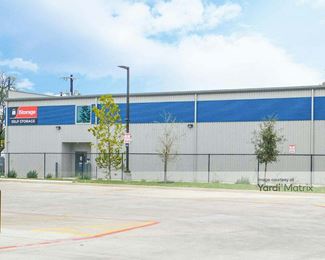 Photo 1 of iStorage - 870 Hot Wells Blvd, San Antonio, TX