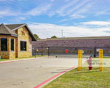 Storage Units for Rent available at 2130 West Pleasant Ridge Road, Arlington, TX 76015