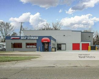 Photo 1 of National Storage - 31465 West Eight Mile Road, Livonia, MI