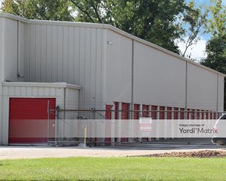Photo 4 of National Storage - 31465 West Eight Mile Road, Livonia, MI