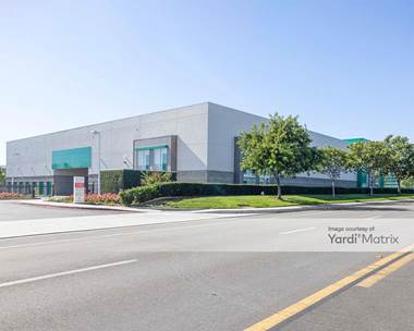 Storage Units for Rent available at 9280 Research Drive, Irvine, CA 92618