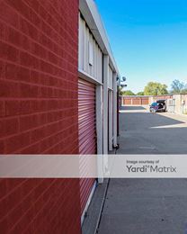 Photo 3 of StorageMart - 6701 Hickman Road, Urbandale, IA