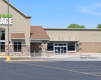 Photo 2 of CubeSmart Self Storage - 5851 South Packard Avenue, Cudahy, WI