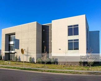 Photo 1 of Storage Center, The - 445 Jefferson Hwy, New Orleans, LA