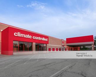 Photo 4 of CubeSmart Self Storage - 3180 North Highway 67, Florissant, MO