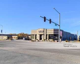 Photo 2 of Hamilton Self Storage - 2108 East Broadway, West Memphis, AR