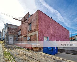 Photo 4 of StorageMart - 417 Grand Blvd, Kansas City, MO