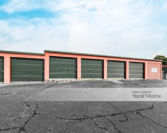 Photo 1 of American Flag Self Storage - 2249 Hope Mills Road, Fayetteville, NC