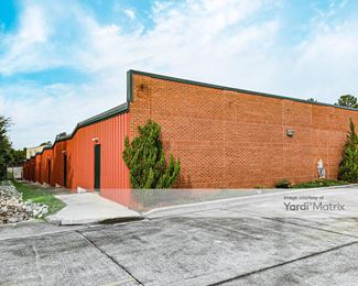 Photo 4 of American Flag Self Storage - 2474 Hope Mills Road, Fayetteville, NC
