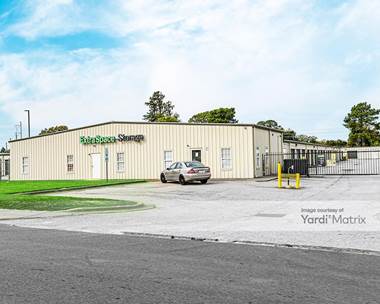 Storage Units for Rent available at 2715 Enterprise Avenue, Fayetteville, NC 28306
