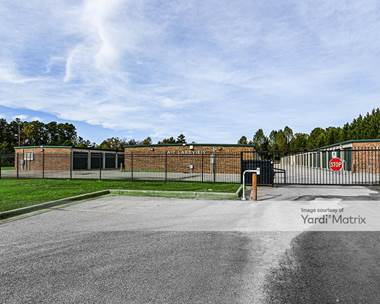 Storage Units for Rent available at 8736 King Road, Fayetteville, NC 28306