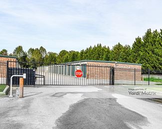 Photo 3 of Storage King USA - 8736 King Road, Fayetteville, NC