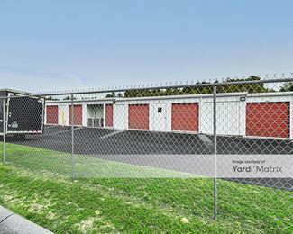 Photo 2 of Storage King USA - 4928 US Highway 301 South, Hope Mills, NC