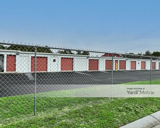 Photo 3 of Storage King USA - 4928 US Highway 301 South, Hope Mills, NC