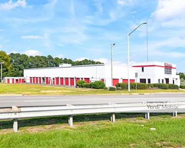 Storage Units for Rent available at 3520 Bragg Blvd, Fayetteville, NC 28303
