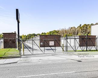 Photo 1 of A Public Storage-Fayetteville - 912 Cedar Creek Road, Fayetteville, NC