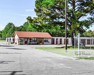 Photo 1 of Stor-All - 390 Suzanne Street, Fayetteville, NC