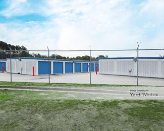 Photo 4 of Usa Storage Center - 3116 Deaver Circle, Hope Mills, NC