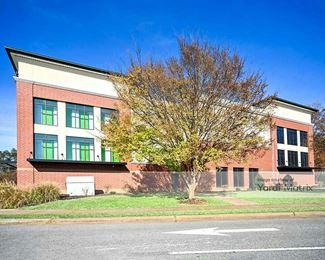 Photo 2 of Extra Space Storage - 5109 Robinhood Village Drive, Winston Salem, NC