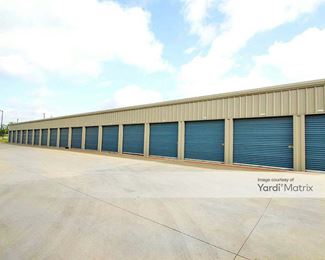 Photo 6 of Extra Space Storage - 2333 South New Road, Waco, TX
