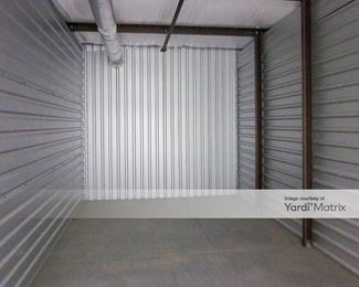 Photo 4 of Florida Discount Self Storage - 6401 Pinecastle Blvd, Orlando, FL