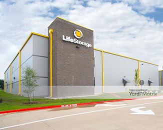 Photo 4 of Extra Space Storage - 2075 Kingsley Drive, Pearland, TX