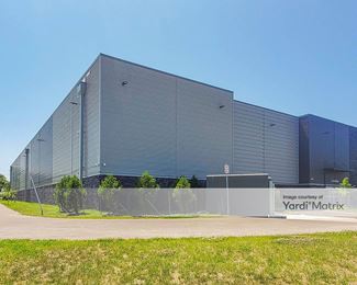 Photo 4 of Extra Space Storage - 265 8th Avenue, Glen Burnie, MD