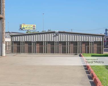 Storage Units for Rent available at 1851 Gulf Fwy South #37, League City, TX 77573