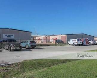 Photo 3 of Depot Storage, The - 1851 Gulf Fwy South #37, League City, TX