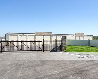 Photo 4 of StorTropolis Self Storage - 19585 West 102nd Street, Lenexa, KS
