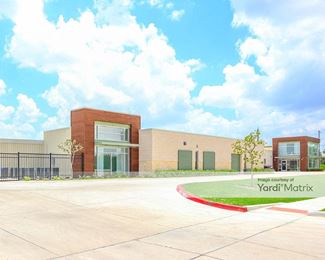Photo 2 of Move It Self Storage - 8412 North 10th Street, McAllen, TX