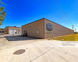 Photo 3 of Luxury Garages of Texas - 853 Main Street, Lake Dallas, TX