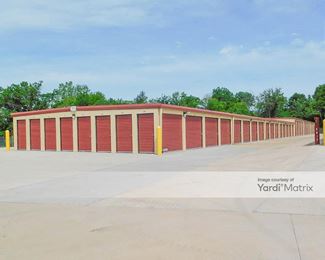 Photo 2 of St Clair Storage - 2019 North Service Road West, St Clair, MO